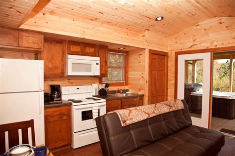 We pride ourselves on producing the finest cabins. Hot Tub Log Cabins Near The Shawnee National Forest