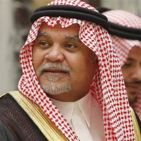 السفير السعودي يلتقي شخصيات مستنكرة لكلام شربل وهبة داخل خيمة. السفير السعودي السابق في الولايات المتحدة: القادة ...