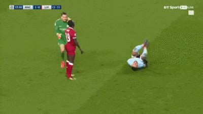 While the game was initially delayed, it has now been. The Virgin Ederson vs The Beat Mané : LiverpoolFC
