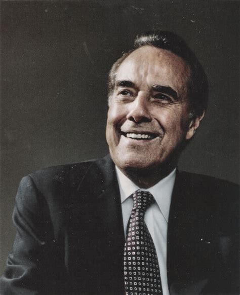Bob dole swears to protect and defend the constitution of the united states under bob dole's office. Poze Bob Dole - Actor - Poza 20 din 23 - CineMagia.ro