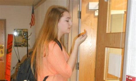 Teenager who wore leggings as pants to school is pulled ...