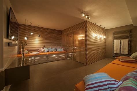 Das spa zuhause, moderne innenarchitektur, sauna, dampfsauna in der villa und im apartment mit innenausstattung und neuem modernem badezimmerdesign. Pin auf Indoor-Sauna