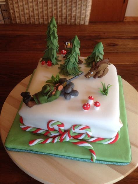 Extravagante designs werden kombiniert mit außergewöhnlichen formen und exklusiver ausstattung. Jägertorte | Jägertorte, Jagd kuchen, Außergewöhnliche kuchen