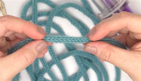 Embellish knitted pieces with this simple raised design. Make I-Cords with the Embellish Knit Tool (Knitting ...