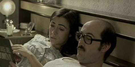 Secuencia de la película torremolinos 73 de pablo berger con candela peña y javier cámara año 2003. 'Torremolinos 73', en 'Historia de nuestro cine'