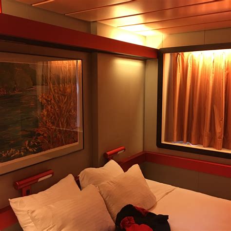 Carnival paradise cruise ship deck plan has 1061 staterooms for 2546 passengers served by 980 crew. Porthole Stateroom, Cabin Category PC, Carnival Paradise