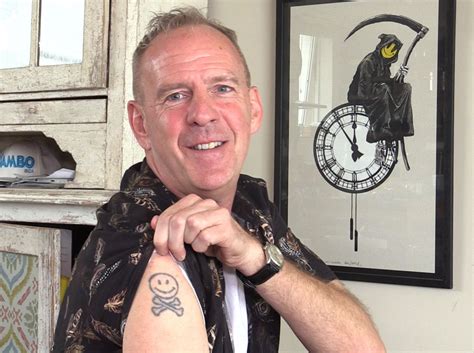 Official merchandise from fatboy slim. Fatboy Slim Curates Smileys Art Exhibition | Philip Chryssikos