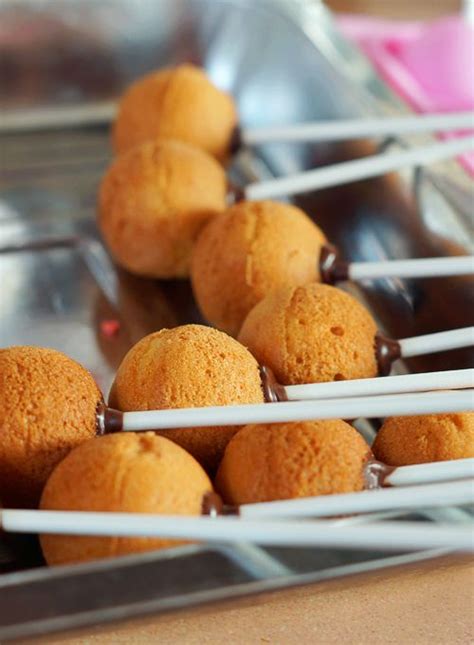 Although a lot of recipes use a cake mix and a can of premade frosting, i think if you're going to do all this work to make cake pops, why not use homemade. Cake Pop Recipe Using Cake Pop Mold : Pineapple Cake Pops ...