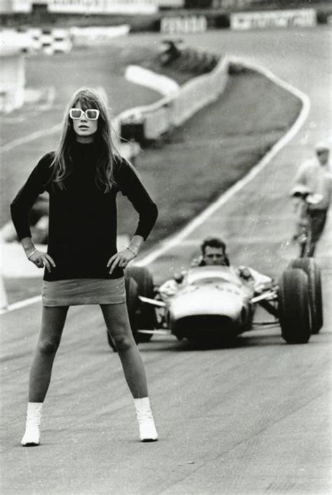 1963 ging françoise hardy beim grand prix eurovision de la chanson mit l'amour s'en va für monaco an den start und erreichte den fünften platz. Françoise Hardy, Grand prix, 1966