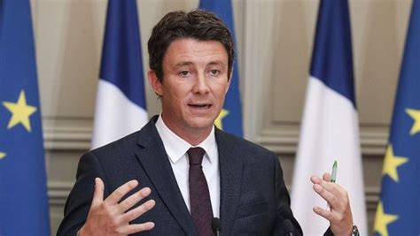 Born 29 december 1977) is a french politician who served as government spokesman from 2017 to 2019 under prime minister édouard philippe. Vidéos pornographiques de Benjamin Griveaux ! - Petit Journal