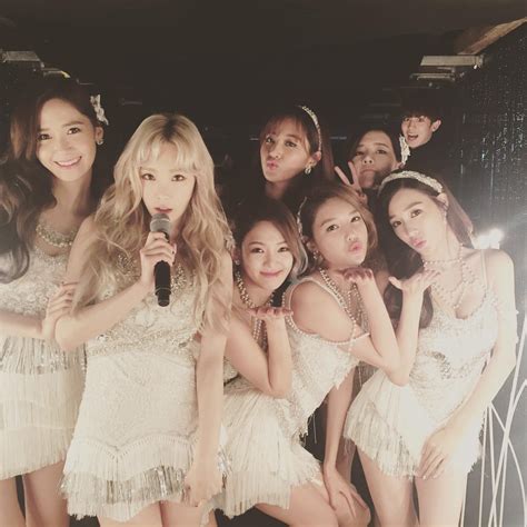 Lift your spirits with funny jokes, trending memes, entertaining gifs. SNSD posed for a lovely group picture at the backstage of ...