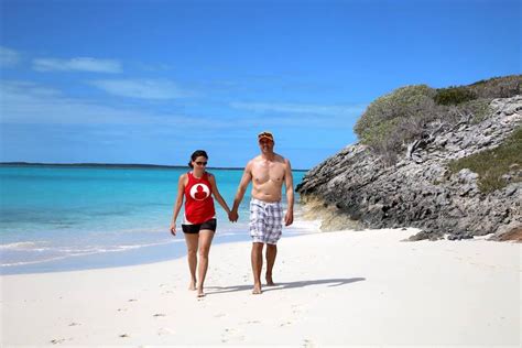 Couples Bucket List: 68 Fun Activities & Things to Do