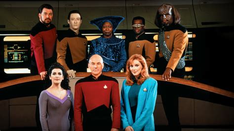 When is the star trek: Star Trek : La Nouvelle Génération, le guide et compagnon ...