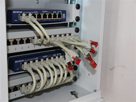 In unserem neuen haus (über 260m²) wurden im gesamten haus vom vormieter kabel gezogen. Heimnetzwerk einrichten - Netzwerkverkabelung testen und ...