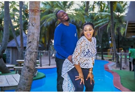 Watch the growing collection of high quality most relevant. Lady Gives Her Fiance Doggy-style Pose In Pre-wedding ...