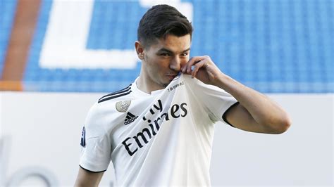 Brahim diaz doesn't consider any other options except for real madrid and milan, as per diario as. Real Madrid apresenta Brahim Díaz, de 19 anos, vindo do ...