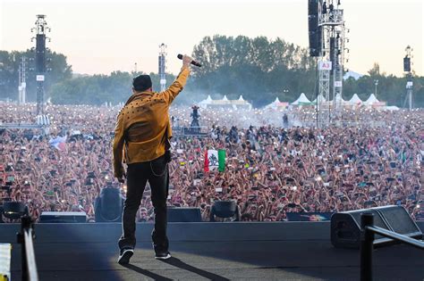 Held at enzo ferrari park, the event broke the world record for the most successful ticketed concert, with a total of 225,173 tickets sold. Modena Park: la celebrazione politicamente corretta di Vasco