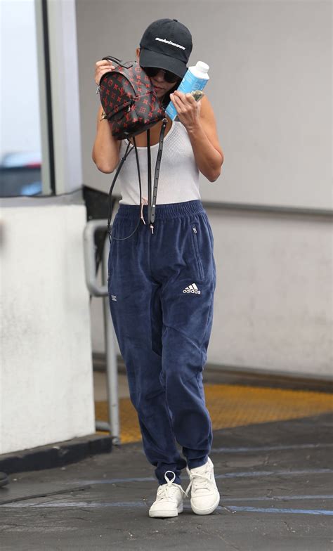 Ask a verified doctor or nurse now. KOURTNEY KARDASHIAN Leaves a Skin Clinic in Los Angeles 06 ...