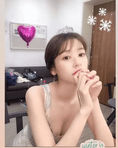 Amy santiago not a level gif. 정소민 MAMA 재팬 - 걸그룹/연예인 - 움짤저장소