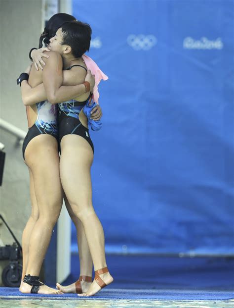 Pandelela rinong with her bronze medal at the 2012 summer olympic in london, the first malaysian woman to bring home an olympic medal :). Divers Cheong Jun Hoong and Pandelela Rinong win silver ...