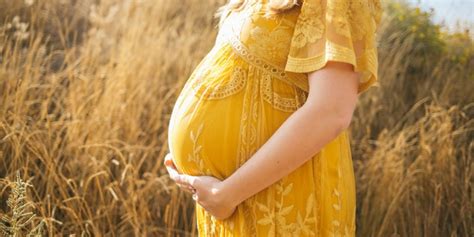 Ciri hamil usia 1 minggu berbeda pada setiap wanita, setiap orang bisa saja mempunyai ciri hamil yang sama tapi bisa juga mengalami ciri kehamilan yang tanda tanda hamil 1 minggu sebenarnya sangatlah banyak yang dapat kita amati. 11 Ciri-Ciri Hamil Muda dan 1 Minggu setelah Berhubungan ...