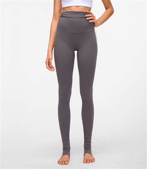 Pants with extremely thin material around the private area could be another reason for camel toe's appearance. Camel Toe Pants Yoga Pants High Waisted Gym Runnings ...