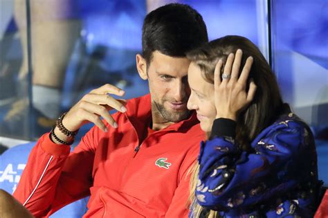 Novak đoković imao je zanimljiv komentar na jednoj pauzi tokom meča protiv denisa šapovalova. Novak Đoković radi drugi test na koronavirus: Ponoviće ...