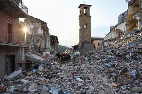 In questa pagina è riportato l'elenco delle scosse di terremoto che avvengono nel corso delle ore e giornate precedenti nel territorio italiano. Amatrice, il terremoto continua: «Stessa sequenza dal 2016 ...