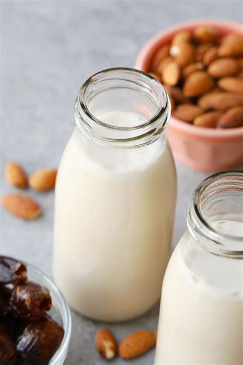 Almond milk is made from combining ground almonds with water, and then straining it.1 x research source the result is a slightly sweet, milky liquid. Almond Milk Bad For Cats - Animal Friends