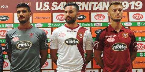 La salernitana non ha ancora usufruito del jolly di una gara di rinvio ma potrebbe non essere covid nella salernitana: Salernitana Kit 2021 - Avlonitis saluta lo Sturm Graz ...