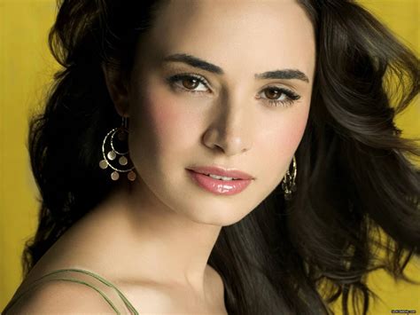 What does mia stand for? Mia Maestro también en Crepusculo ~ cotibluemos