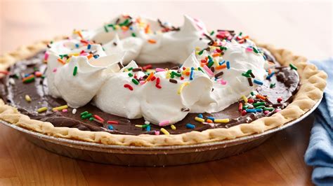 Making a chocolate teddy graham pie crust was on my mind. Easy Chocolate Mousse Pie recipe from Pillsbury.com