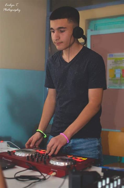 Ηχητική κάλυψη dj γάμος βάπτιση εκδηλώσεις εγκαίνια: School Djs | new djs' team | Dj Θεσσαλονίκη