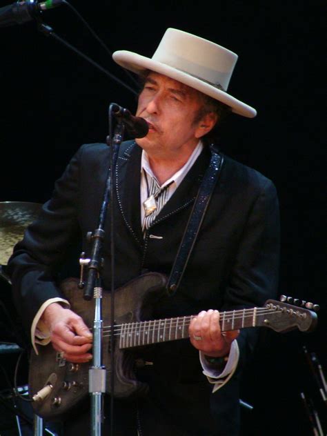 Bob dylan & friends, bob dylan & his band, bob dylan and the never ending tour band, robert zimmer and group, the gentleman's club of spalding, traveling wilburys, usa for africa. Bob Dylan - Wikipedia