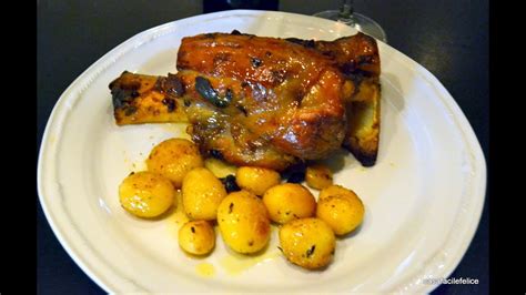 L'arrosto di vitello al forno con patate è il classico secondo piatto delle feste o della domenica, insomma da preparare per le occasioni speciali. Stinchi di vitello al forno - YouTube