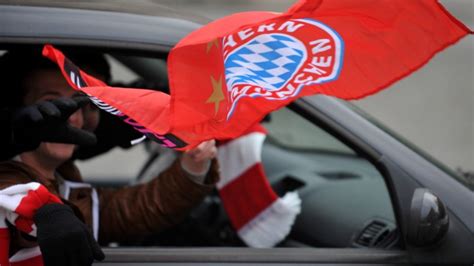 Tickets können laut bahn kostenlos umgebucht werden. Bundesliga während Bahnstreik - Viele Wege führen ins ...