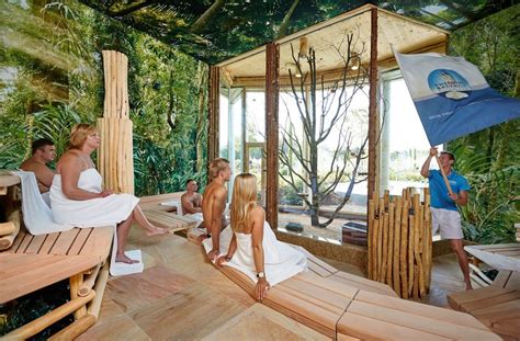 Immerse into the holiday paradise under palm trees! experience the palmenparadies and the vitaltherme & sauna, your wellness oasis of the extra class. Erweiterte Saunalandschaft der Thermen- und Badewelt ...