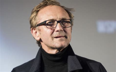 W 1987 roku ukończył państwową wyższą szkołę teatralną, a w 1994 roku, na tej samej. Chyra o sytuacji kobiet w Polsce: Mizoginizm z jednej ...