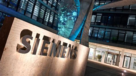 Siemens helps customers manage the transition to a more sustainable energy model. Siemens Energy AG: Aktionäre erhalten eine Aktie für zwei ...