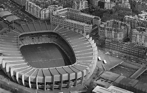 Depuis l'arrivée des investisseurs qatariens dans la capitale française, le parc des princes a pris une toute autre dimension ! Le Parc des Princes un soir de match, "ce n'est plus le ...