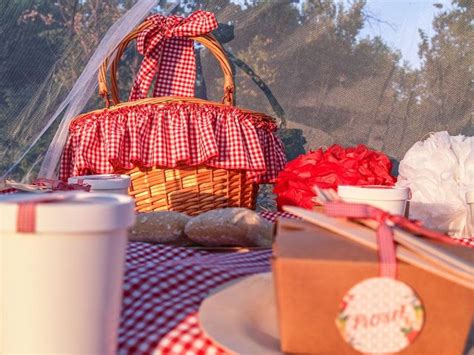 Check out our romantic picnic ideas below, we hope they will inspire you to get outside and enjoy some quality time with your valentine. Ideas para ir de picnic con los artículos eco friendly de ...