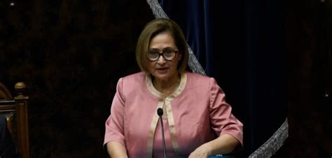 She is a member of the party for democracy.muñoz d'albora was born in santiago de chile.in march 2020, she was elected president of the senate of chile. Adriana Muñoz asume como presidenta del Senado: es la ...