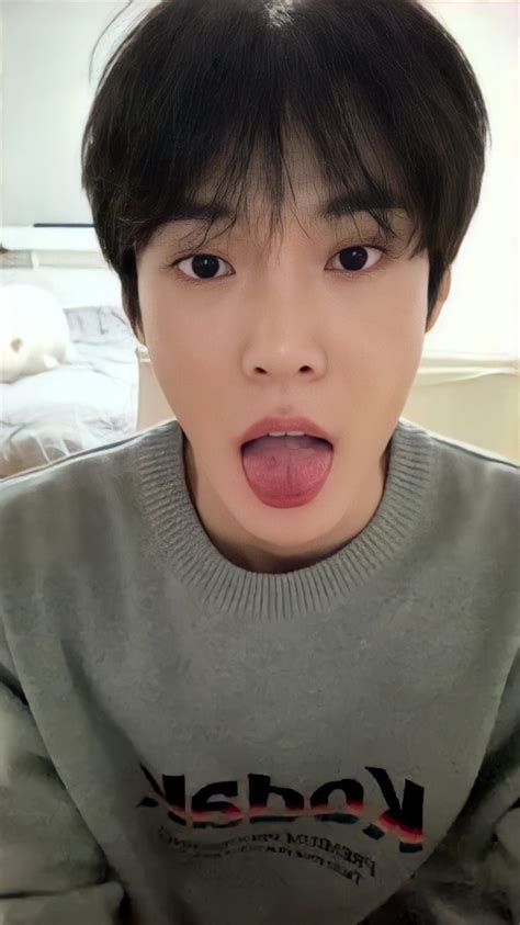 Ok, itulah sekian berbagai pembahasan bermacam gambar kocak serta gambar meme lucu yang dapat admin posting. doyoung di 2021 | Nct, Anak lucu, Foto lucu