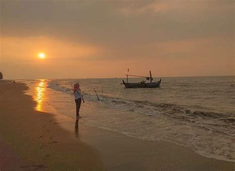 Gringsing, kabupaten batang, jawa tengah htm : Htm Pantal Sigandu Batang / Kemah Di Pantai Cemoro Sewu ...