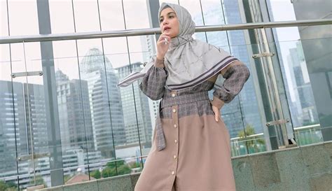 Semoga bisa menjadi inspirasi buat kalian, terimakasih dan sampai jump lagi. FOTO: Gaya OOTD Shireen Sungkar, Simpel Namun Stylish - Hot Liputan6.com