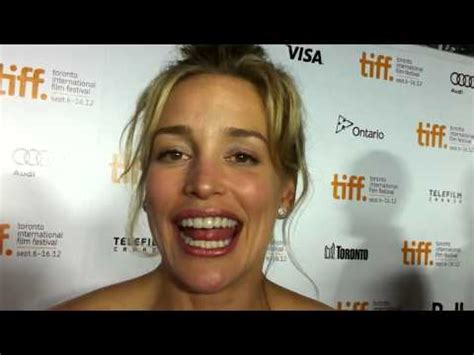 Select from premium looper piper perabo of the highest quality. Piper Perabo talks getting naked in Looper - YouTube