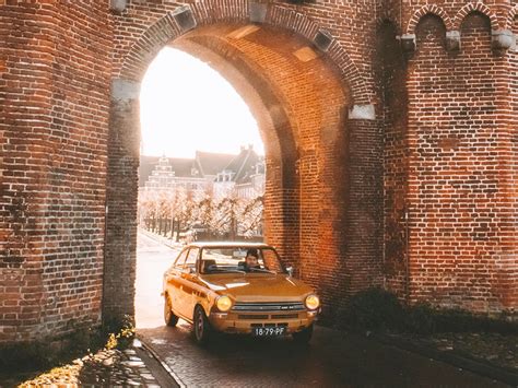 Carnival, dancing, singing and as much fun as you can ever imagine take place on the king's day (dutch: Koningsdaf Koningsdag 2021 met een gevarieerd programma ...