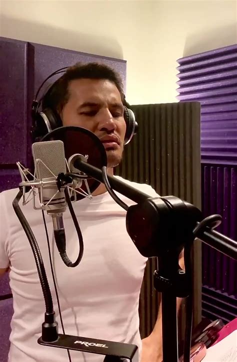 Dibalik tabir proses pembikinan lagu terbaru dato sri aliff syukri yang bertajuk coba bahagia di art sound studio, jakarta usahawan popular, datuk aliff syukri khabarnya ingin menjual rumah dan berpindah ke luar negara. Dato' Aliff Syukri Kongsi Video Rakam Lagu Baru. | Berita ...