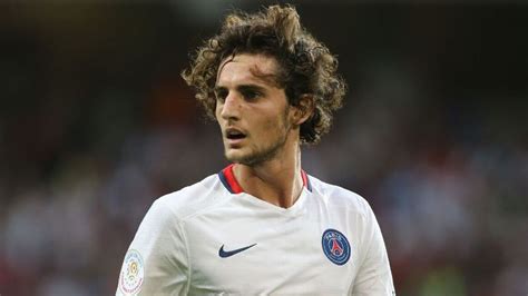 Born on the 3rd of february, 1995 in saint maurice, rabiot is a midfielder. Un chauffeur de bus s'excuse pour avoir presque mis Adrien ...