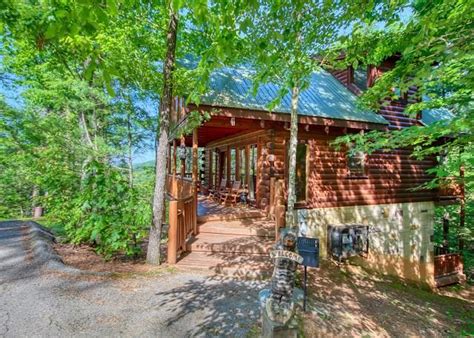 Gatlinburg tn is a popular vacation spot due to its. UPDATED 2020 - Secluded Smoky Mountain Cabin Rental with ...